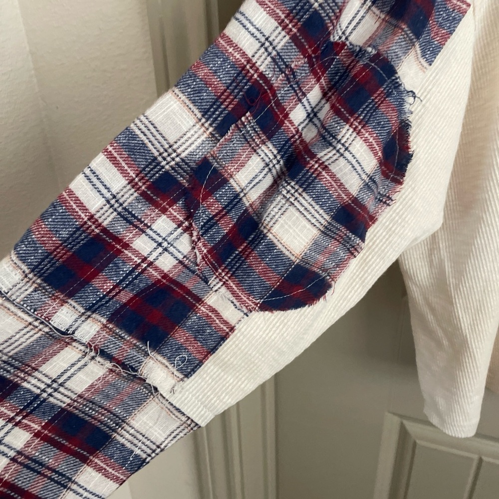 POL White and Plaid Long Sleeve Top - Picture 7 of 16